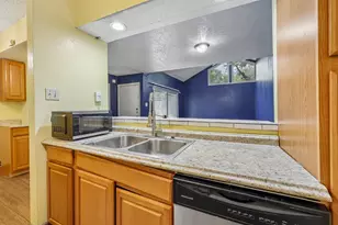 4628 Country Creek Dr, Dallas, TX 75236 - Photo 8