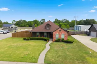1308 Madeline Street, Commerce, TX 75428 - Photo 2