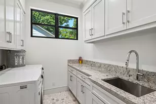 7127 Lakehurst Ave, Dallas, TX 75230 - Photo 24