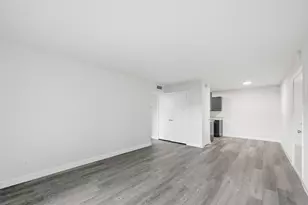 4859 Cedar Springs Rd, Dallas, TX 75219 - Photo 14