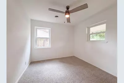 1805 Brookview Drive, Arlington, TX 76010 - Photo 10