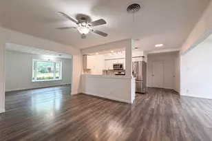 1805 Brookview Dr, Arlington, TX 76010 - Photo 8