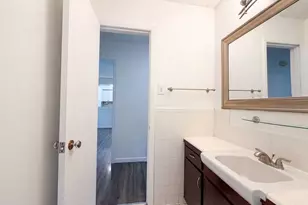 1805 Brookview Dr, Arlington, TX 76010 - Photo 16