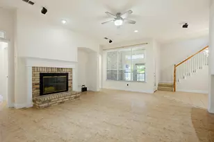 4402 Horizon Dr, Garland, TX 75043 - Photo 4