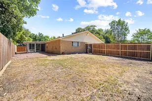 2801 Clover Valley Dr, Garland, TX 75043 - Photo 16