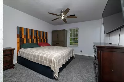 300 Broadway Street, Whitesboro, TX 76273 - Photo 16