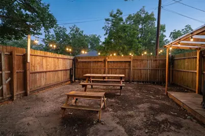 300 Broadway Street, Whitesboro, TX 76273 - Photo 24