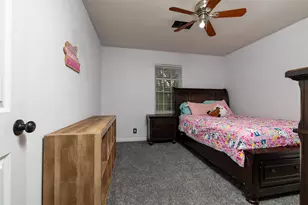 300 Broadway St, Whitesboro, TX 76273 - Photo 20