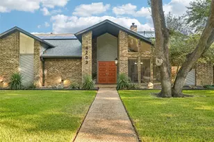 4203 Cobblers Ln, Dallas, TX 75287 - Photo 2