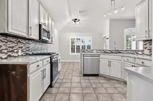 1049 Broken Spoke Dr, Little Elm, TX 75068 - Photo 8