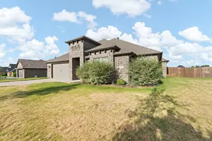 125 Treys Way, Godley, TX 76044 - Photo 2