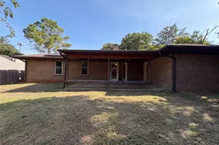 5804 Ridge Dr, Arlington, TX 76016 - Photo 18