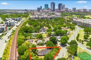 1109 Nowlin St, Fort Worth, TX 76102 - Photo 2