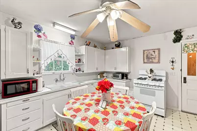 1109 Nowlin Street, Fort Worth, TX 76102 - Photo 12