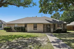 3805 Sunhill Dr, Greenville, TX 75402 - Photo 2