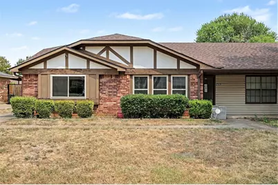 2926 Hilltop Drive, Euless, TX 76039 - Photo 1