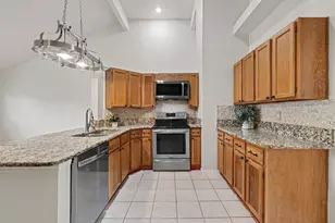 2926 Hilltop Dr, Euless, TX 76039 - Photo 12