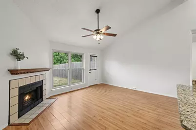 2926 Hilltop Drive, Euless, TX 76039 - Photo 6