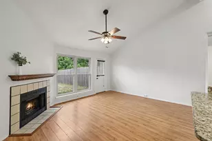 2926 Hilltop Dr, Euless, TX 76039 - Photo 6