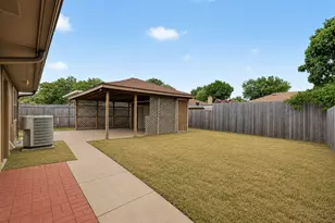 2926 Hilltop Dr, Euless, TX 76039 - Photo 26