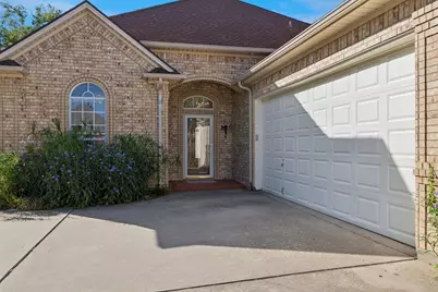 1727 Ridgecrest Drive, Cleburne, TX 76033 - Photo 4