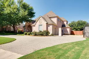 7012 Shalimar Ct, Colleyville, TX 76034 - Photo 2
