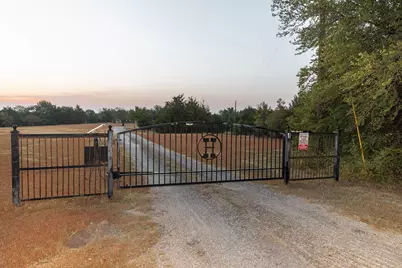 676 Blanton Hill Road, Whitewright, TX 75491 - Photo 2