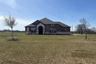 725 Windward Ct, Lowry Crossing, TX 75069 - Photo 2