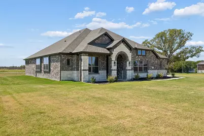 725 Windward Court, Lowry Crossing, TX 75069 - Photo 2