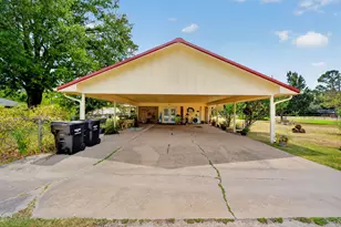 1022 Robin Rd, Oak Ridge, TX 75161 - Photo 30