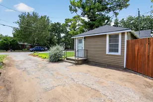 2811 Springdale Rd, Fort Worth, TX 76111 - Photo 30