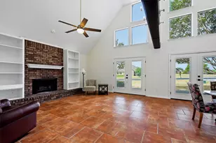 103 Pontiac Dr, Gainesville, TX 76240 - Photo 8