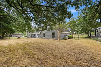 103 Pontiac Drive, Gainesville, TX 76240 - Photo 6