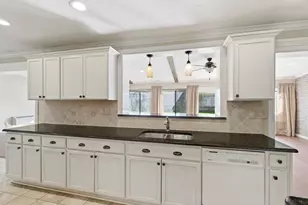 1760 Acorn Ln, Hurst, TX 76054 - Photo 10