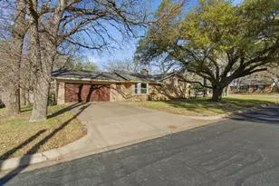 1760 Acorn Ln, Hurst, TX 76054 - Photo 1
