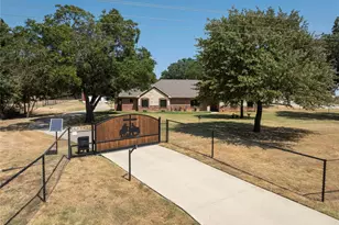 448 Co Rd 3690, Boyd, TX 76023 - Photo 4