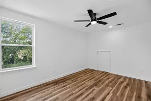 104 E Miller St, Whitewright, TX 75491 - Photo 22