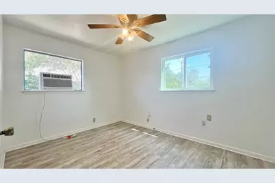 5429 Farnsworth Avenue, Fort Worth, TX 76107 - Photo 10