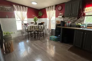 1014 Flamingo Rd, Granbury, TX 76049 - Photo 2