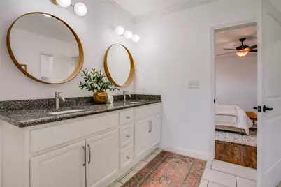 1436 S Marlborough Avenue, Dallas, TX 75208 - Photo 32