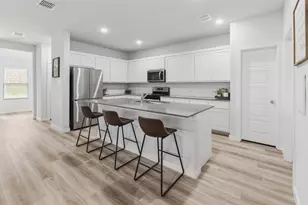 10544 Landry Blf Ln, Fort Worth, TX 76126 - Photo 6