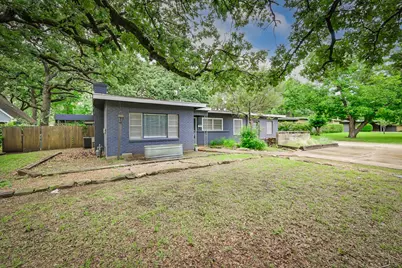 1122 W Park Row Drive, Arlington, TX 76013 - Photo 2