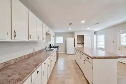 1122 W Park Row Drive, Arlington, TX 76013 - Photo 18