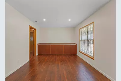 223 N Crest Street, Lancaster, TX 75146 - Photo 6