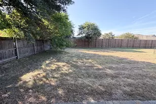 1211 Old Bardwell Rd, Ennis, TX 75119 - Photo 2