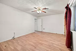 503 N College St, Whitesboro, TX 76273 - Photo 10