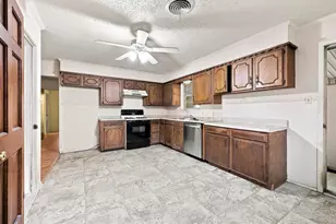503 N College St, Whitesboro, TX 76273 - Photo 12