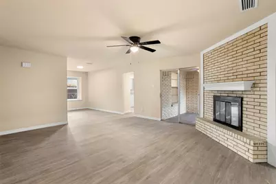 509 E Williamsburg Manor, Arlington, TX 76014 - Photo 6