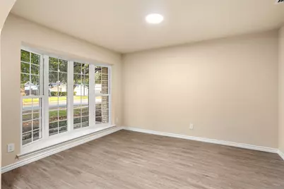 509 E Williamsburg Manor, Arlington, TX 76014 - Photo 4