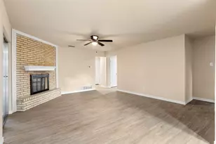 509 E Williamsburg Manor, Arlington, TX 76014 - Photo 8